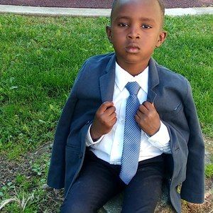 Meet your Posher, Moustapha